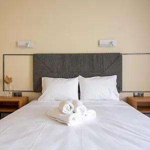 leone-suites.hotels-of-thessaloniki.com/